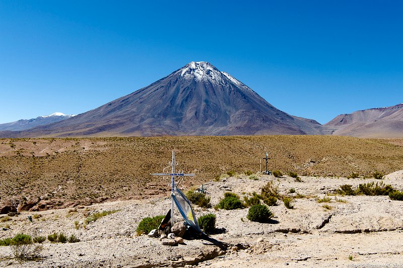 20160330_155345 D3S.jpg - This is one of the volcanic mountains that sits within a few km of the Bolivian border.